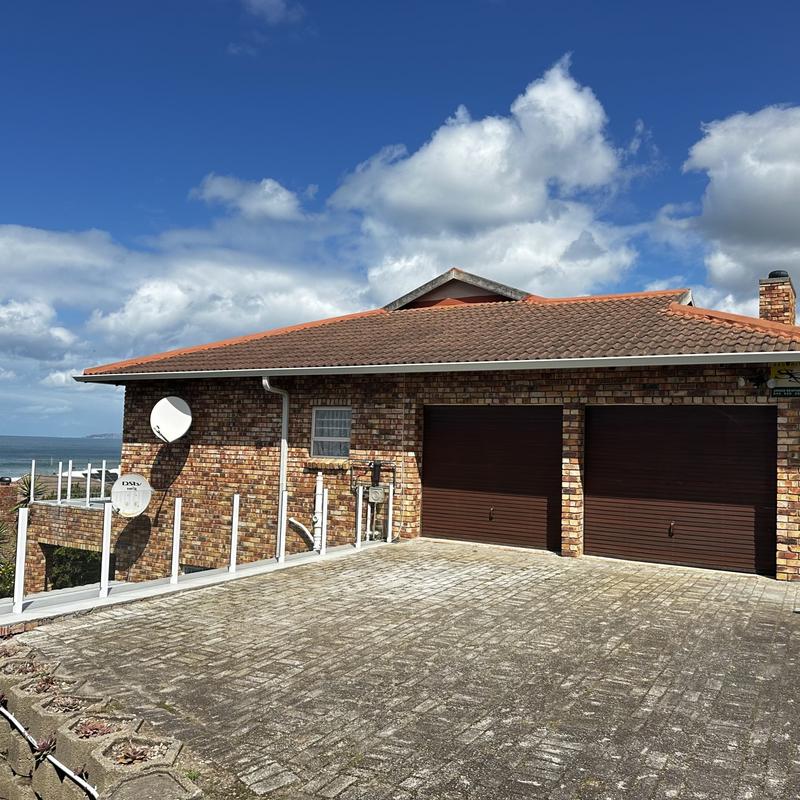 4 Bedroom Property for Sale in Dwarswegstrand Western Cape